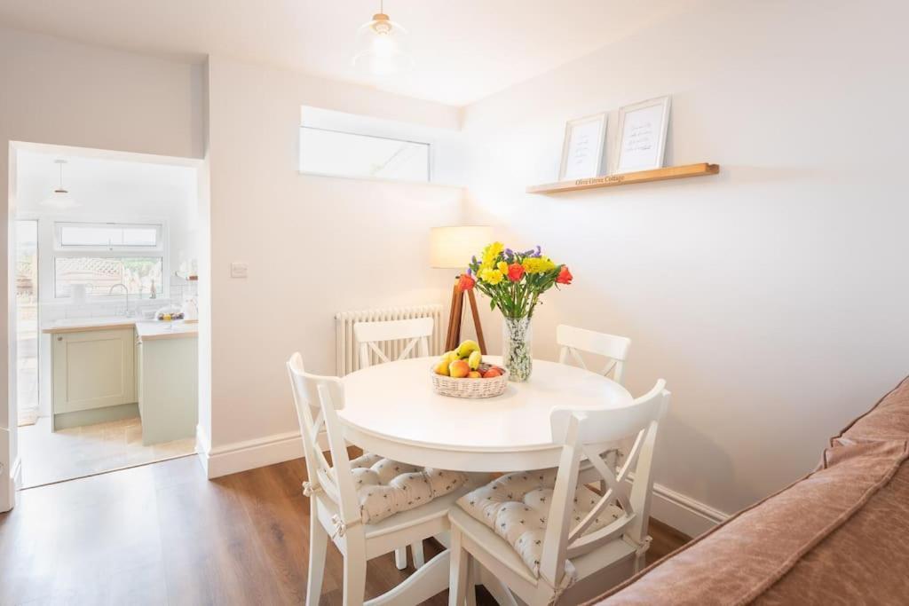 *Brand New* Olive Grove Cottage Torquay Buitenkant foto
